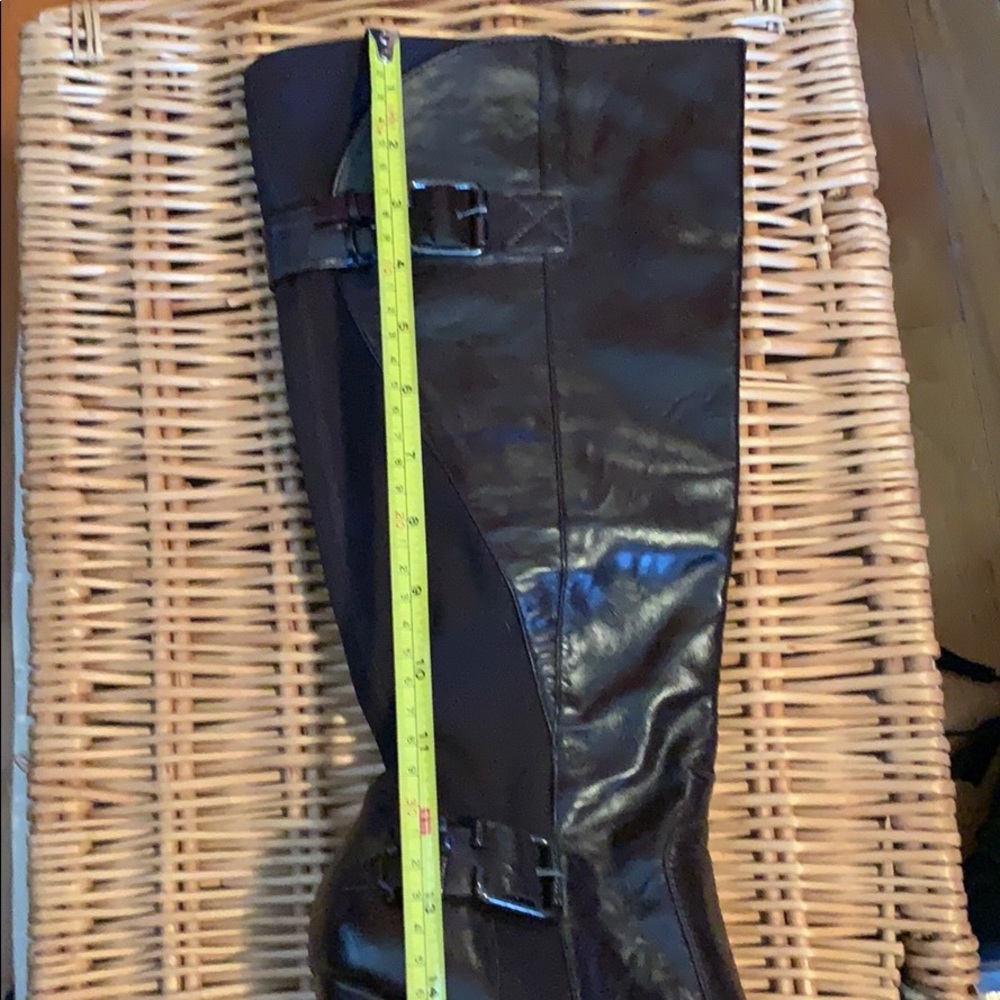 Boots - Picture 6 of 7